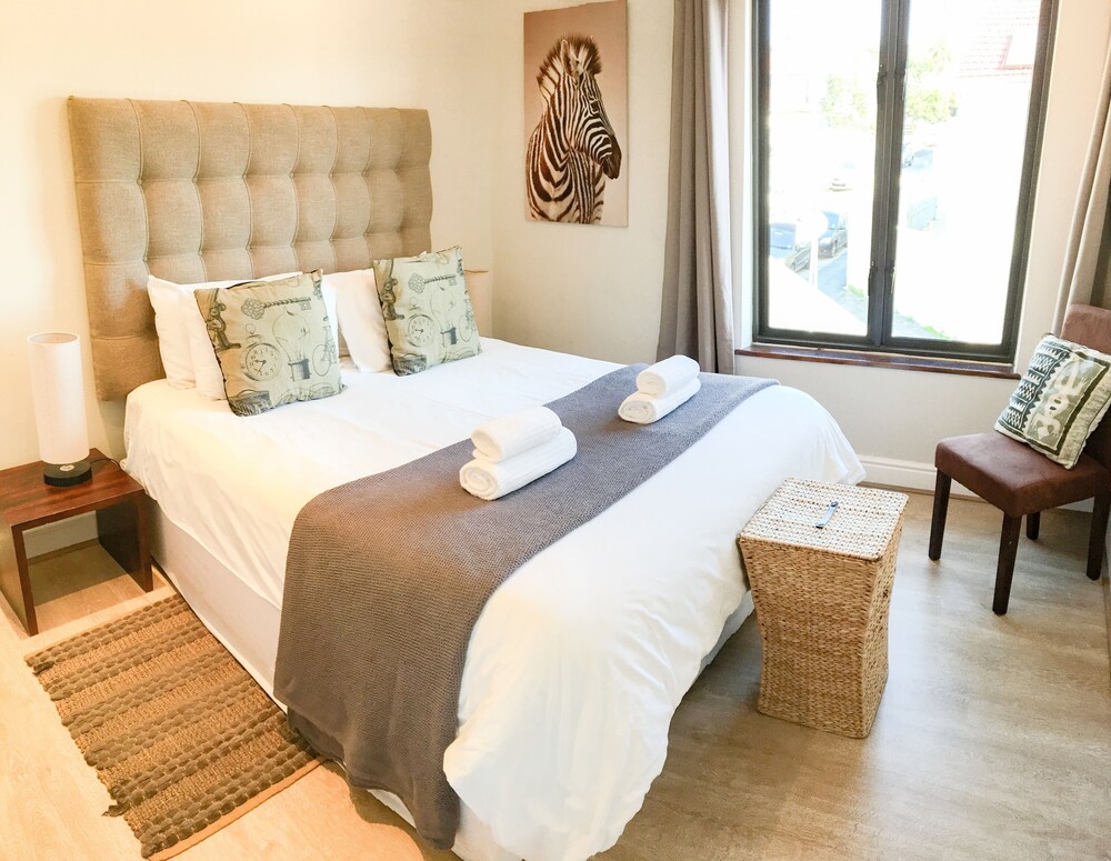 2 Bedroom Apartment - Guestroom