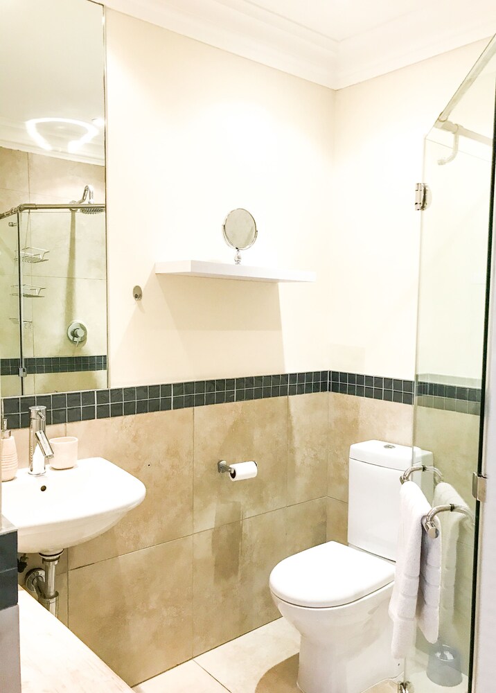 2 Bedroom Apartment - Bathroom