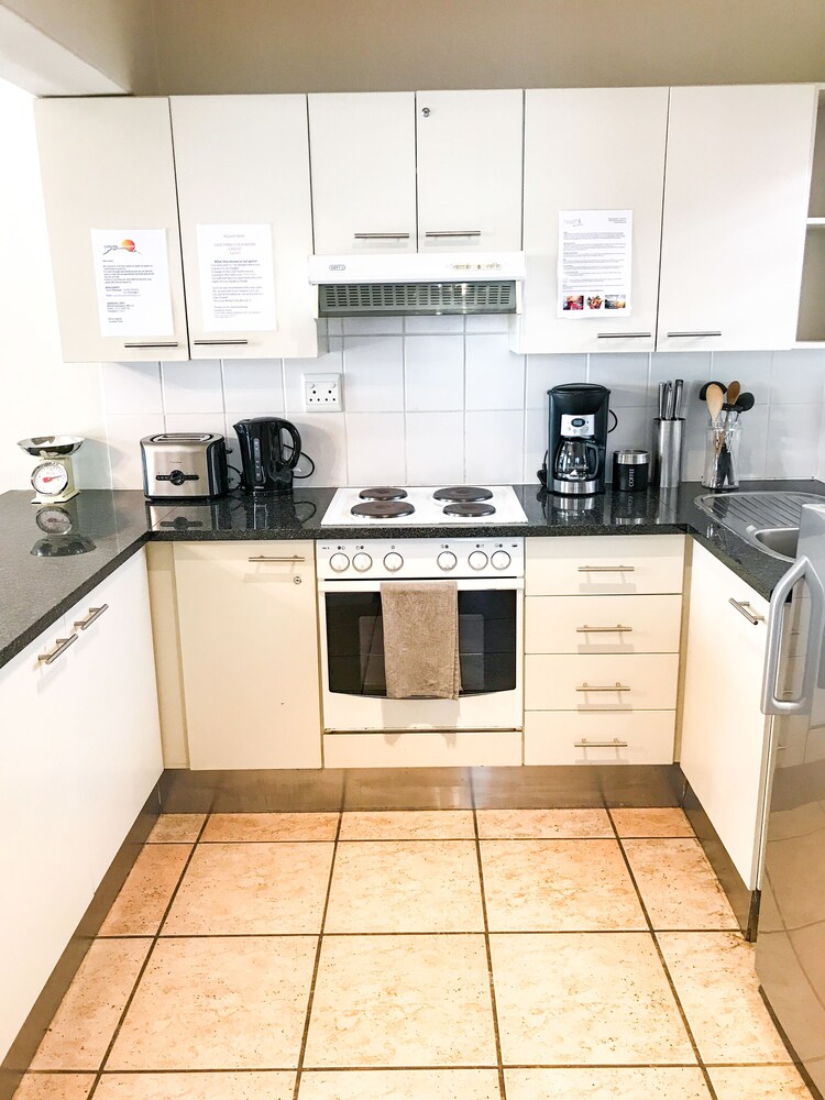 Studio Apartment - In-Room Kitchen