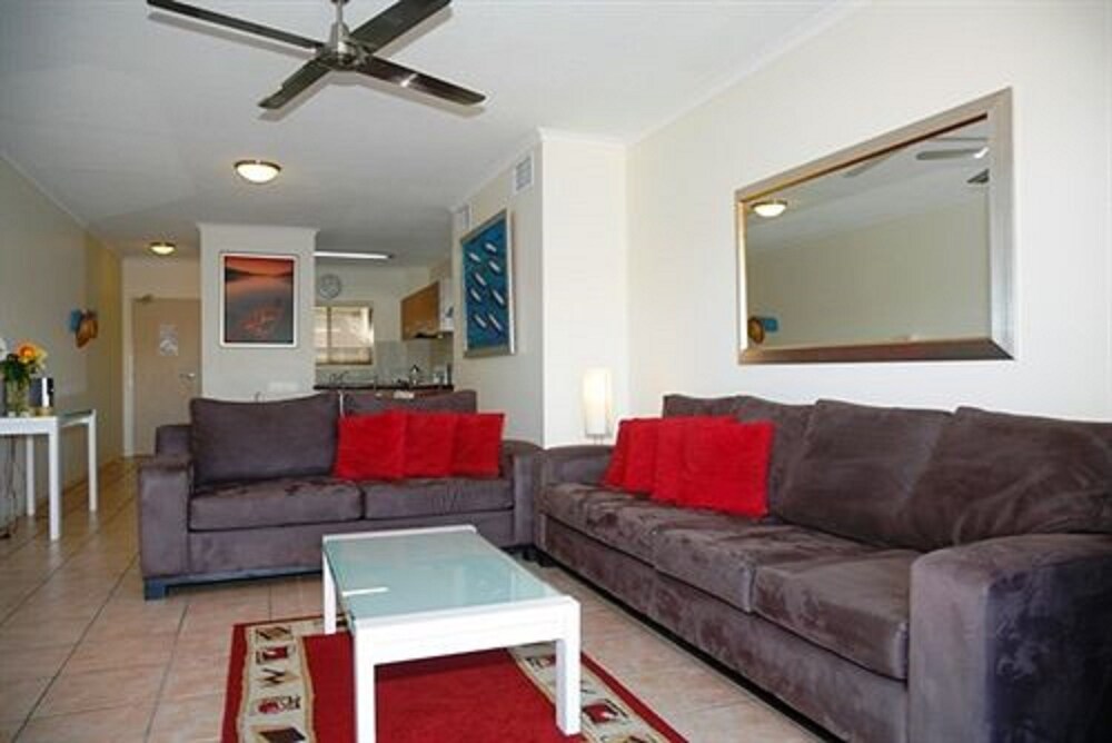 Apartment, 2 Bedrooms, Beachside - Living Area
