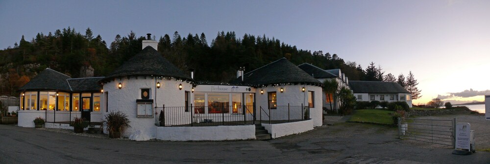 Hotel Front - Evening/Night