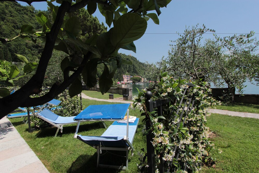 Sundeck