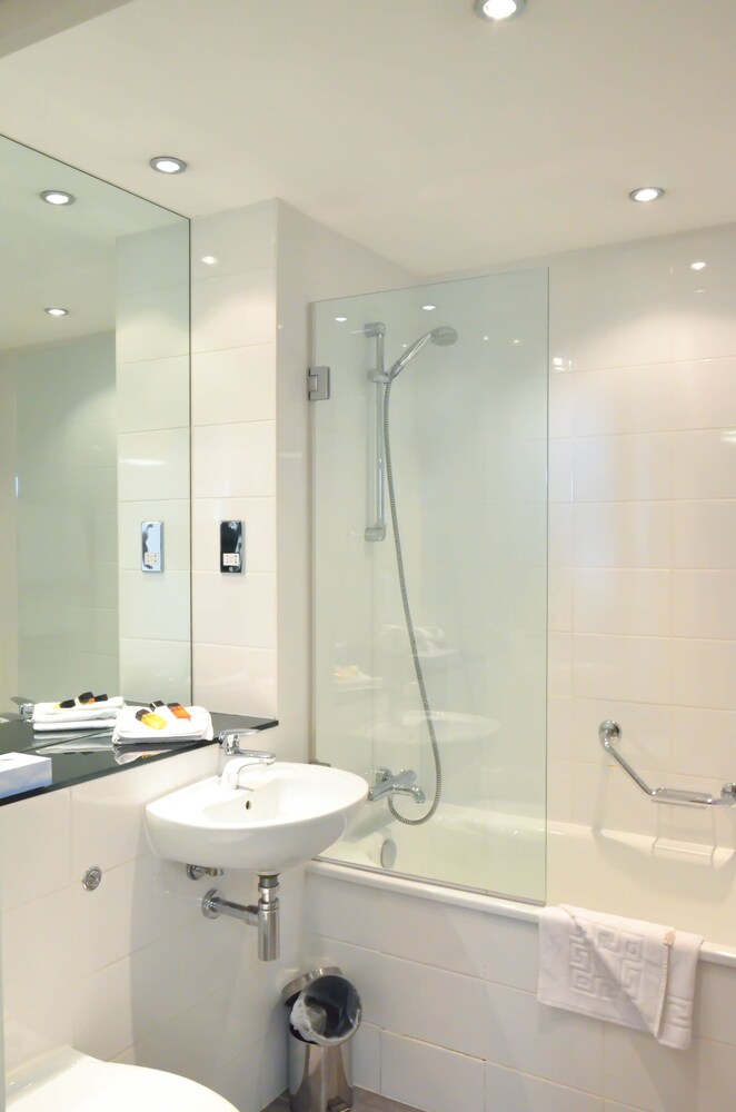 Apartment, 1 Bedroom - Bathroom