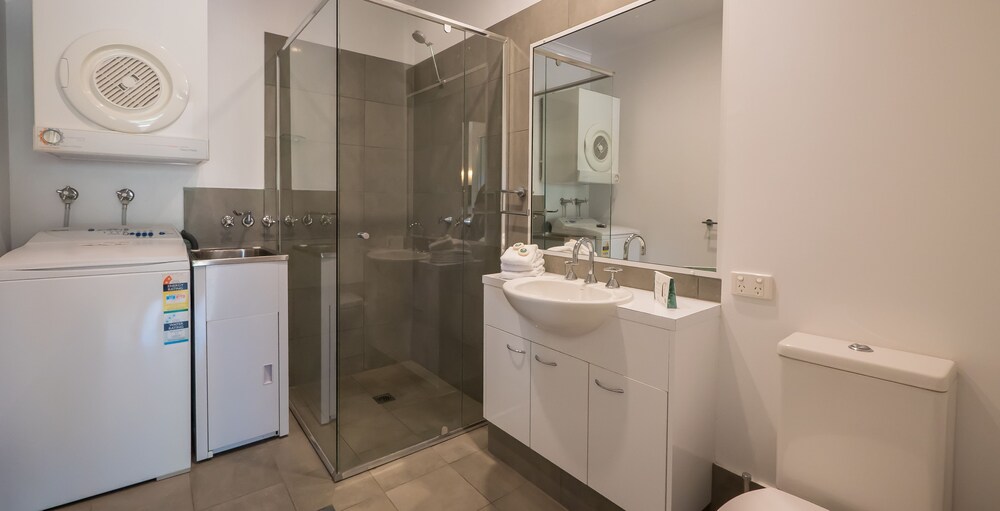 One Bedroom Superior - Bathroom Amenities