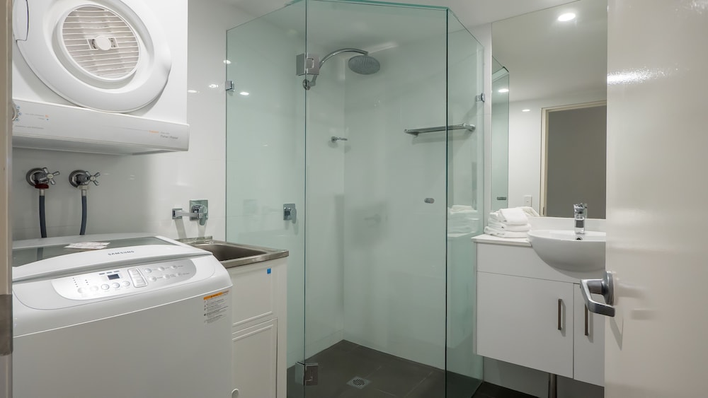 Two Bedroom Superior - Bathroom