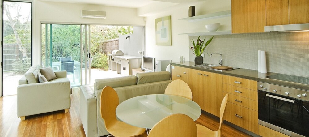 Cucina in camera (Casa, lato spiaggia)