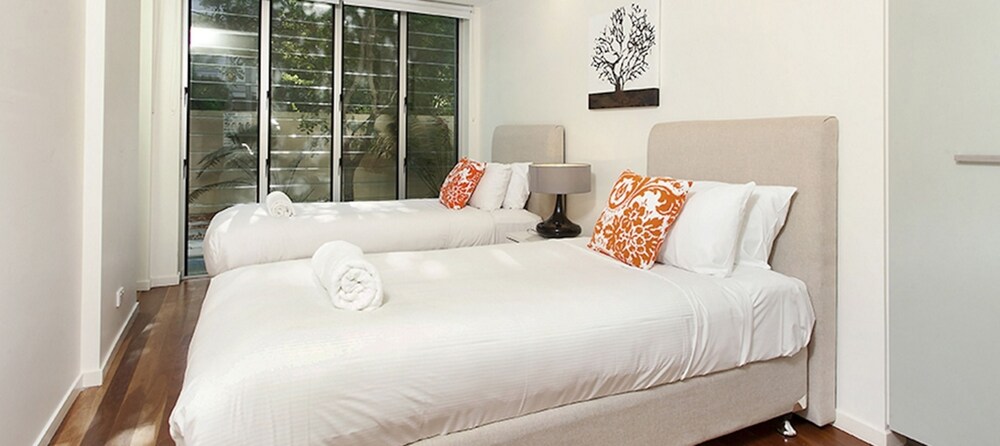 Penthouse (Belongil) - Guestroom