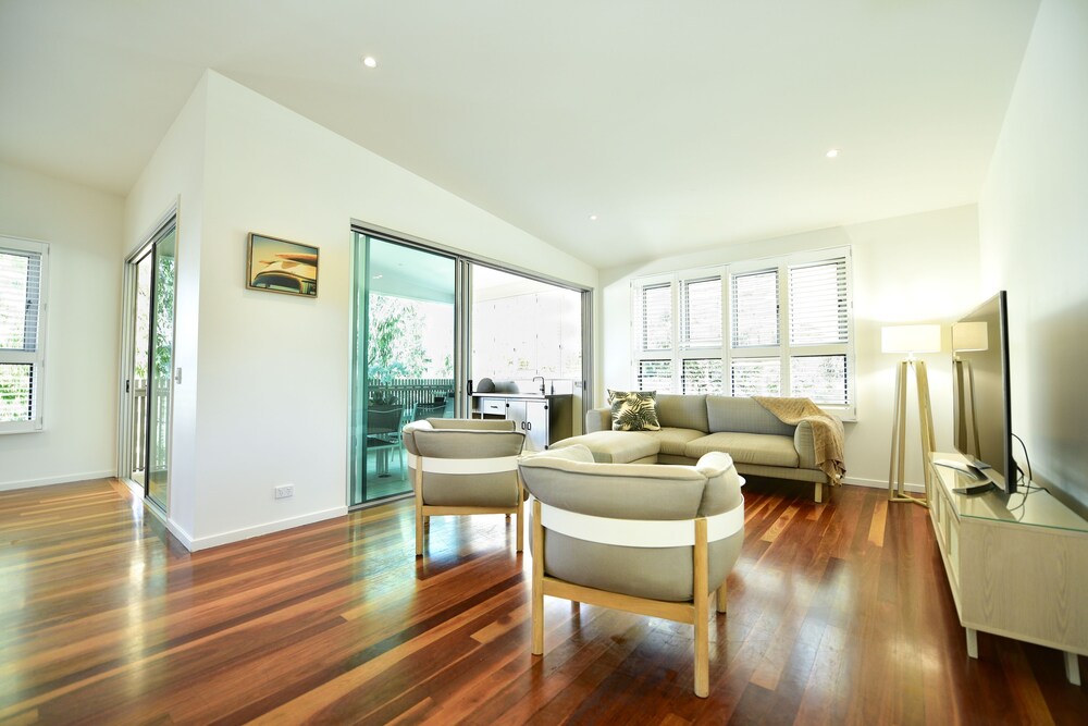 Penthouse, 3 Bedrooms - Living Room
