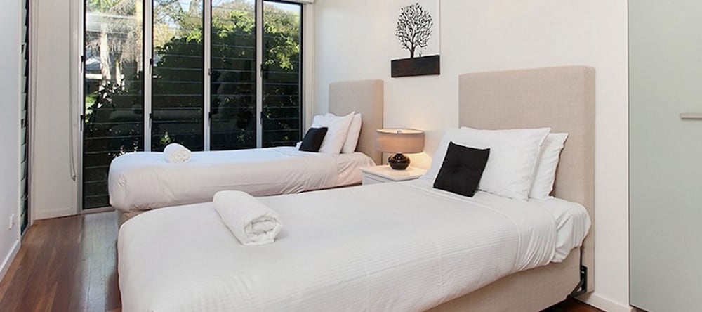Penthouse (Bay) - Guestroom