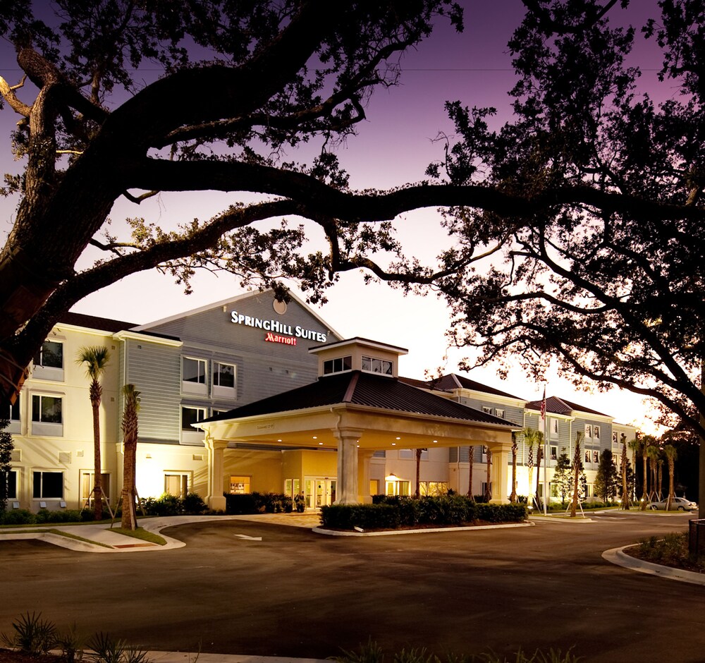 Hotel Front - Evening/Night