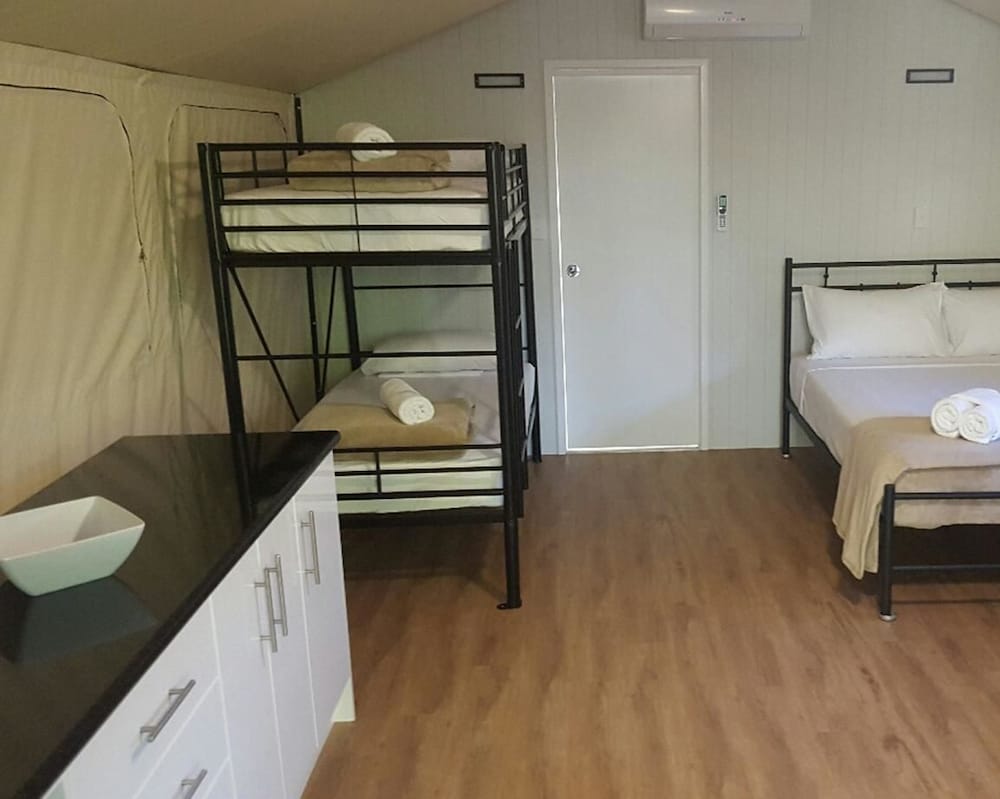 Safari Tent - Guestroom