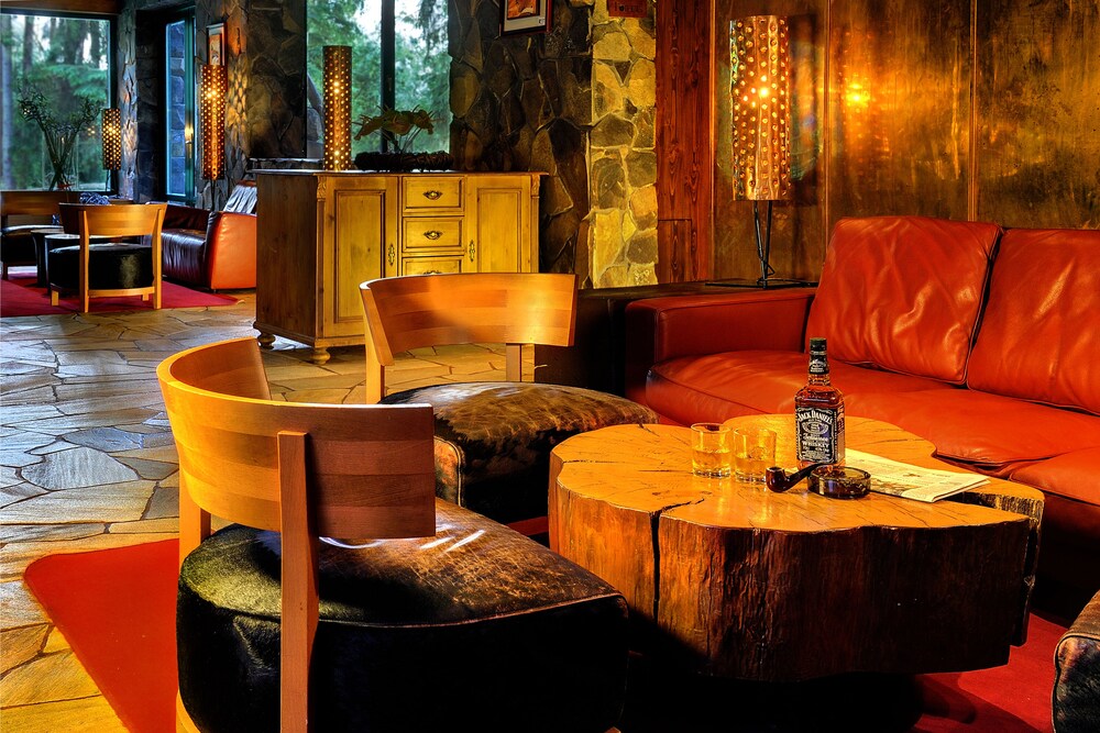 Hotel Lounge