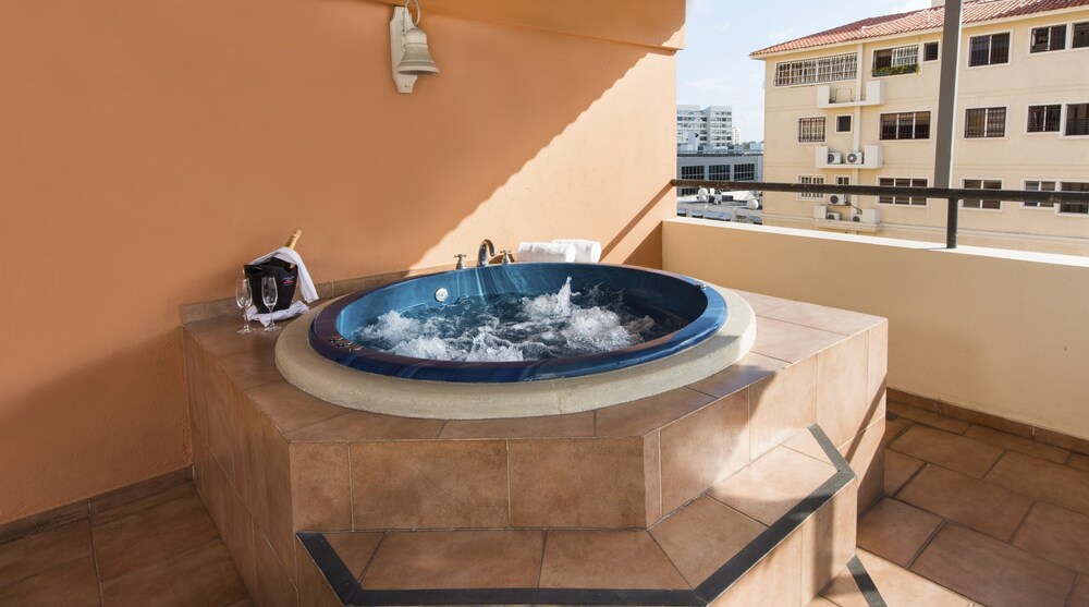 Jetted Tub