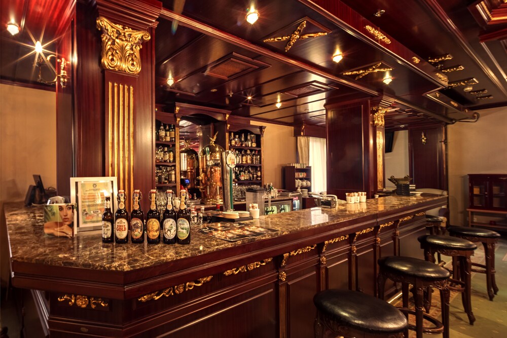 Hotel Lounge