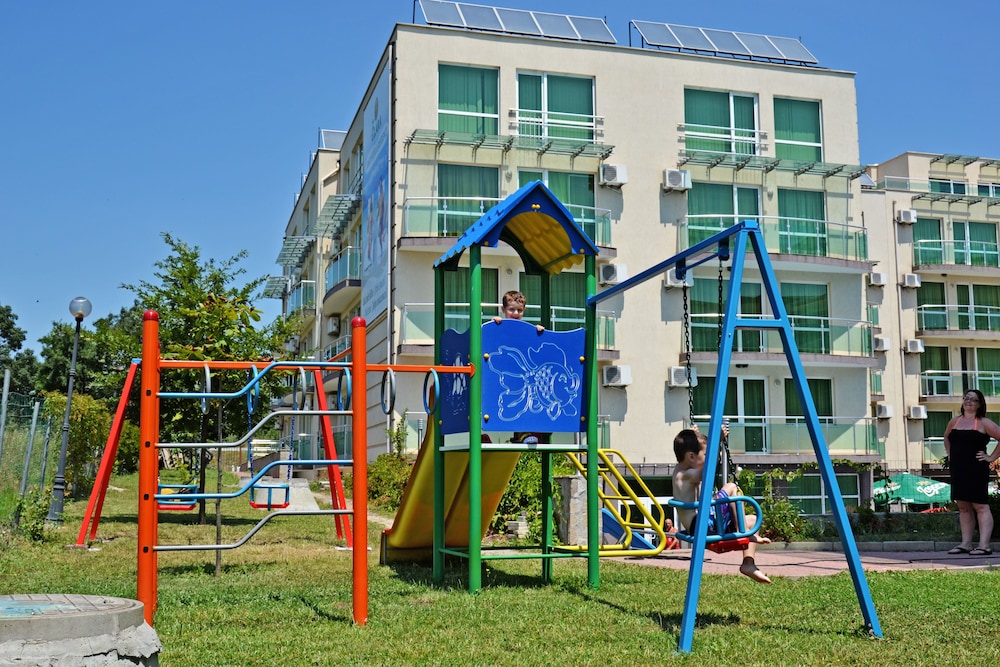 Childrens Play Area - Outdoor