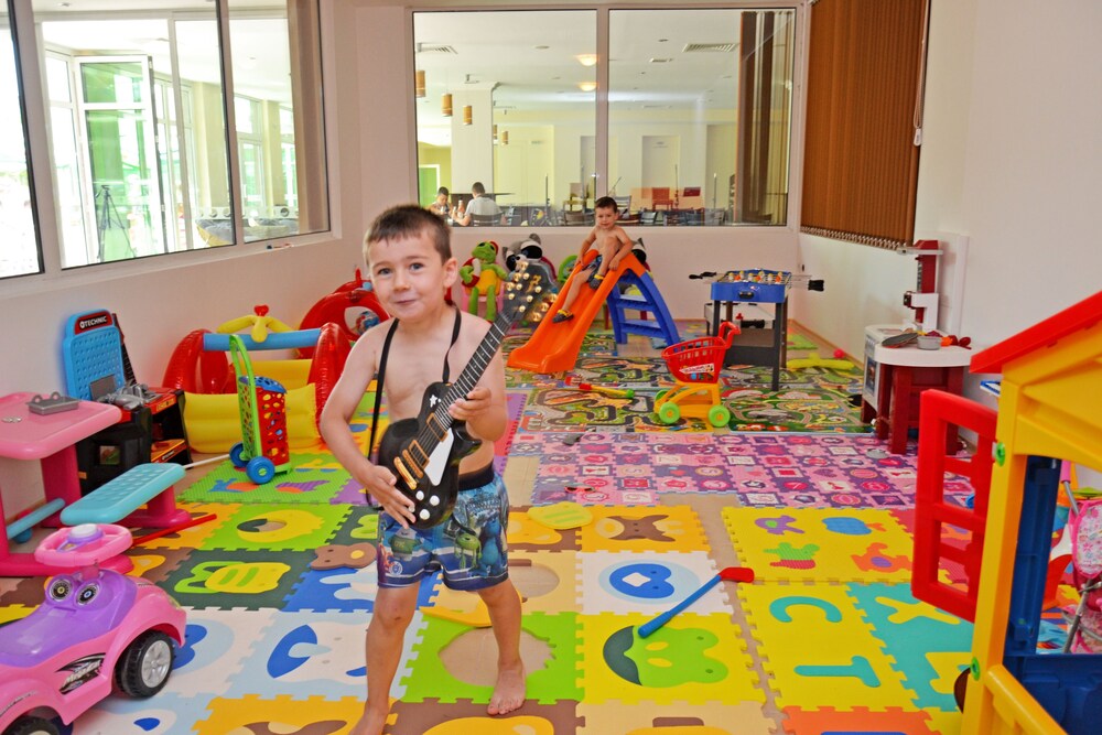 Childrens Play Area - Indoor