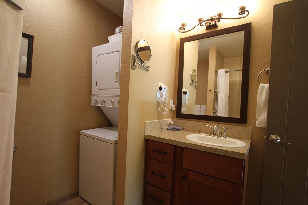 Studio (Condo) - Bathroom