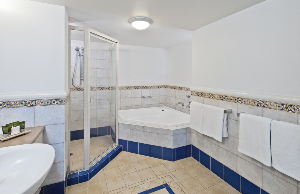 Apartment, 3 Bedrooms - Bathroom