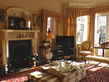 Hotel Lounge
