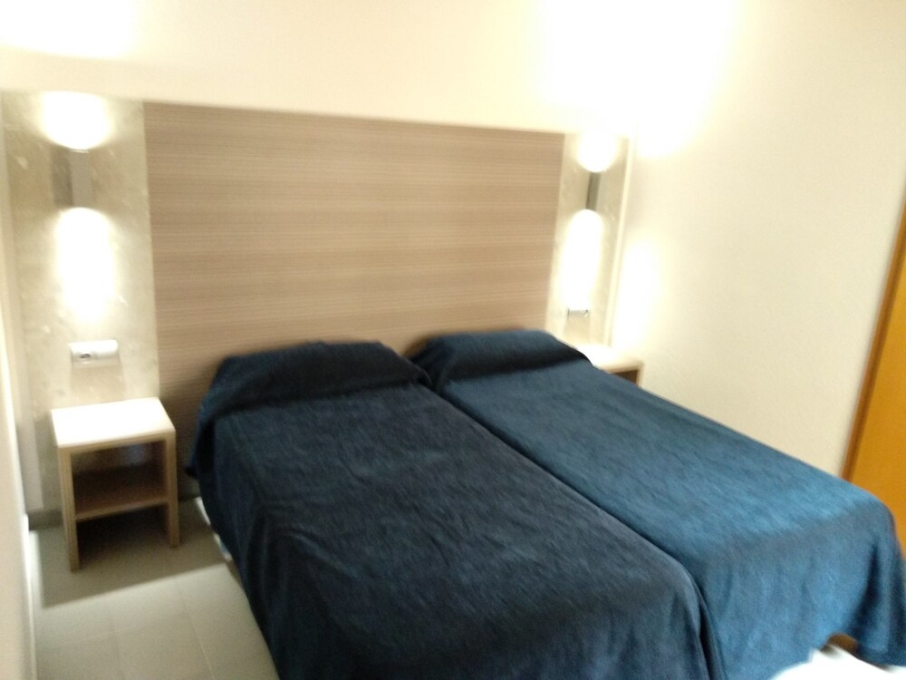 Superior Quadruple Room, 2 Bedrooms, 2 Bathrooms, Beachfront - Guestroom