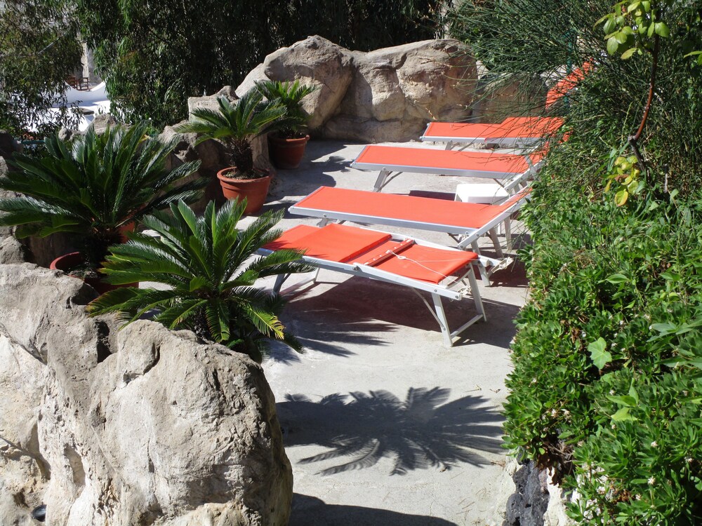 Sundeck