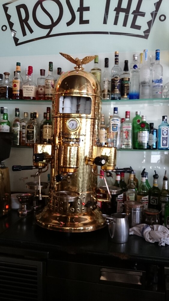 Hotel Bar