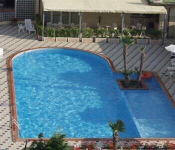 Piscina all'aperto