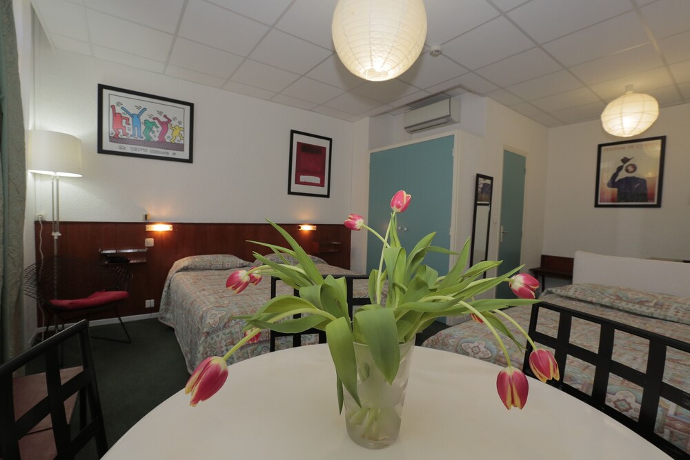 Guestroom