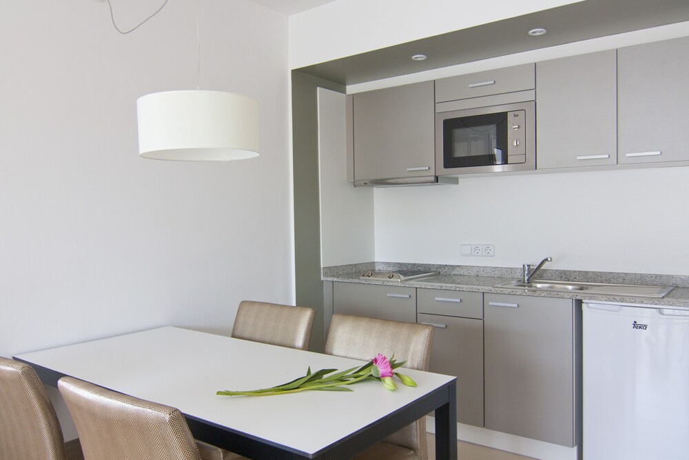 Studio - In-Room Kitchenette