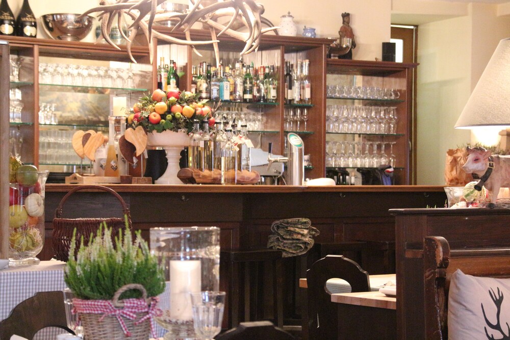 Hotel Bar