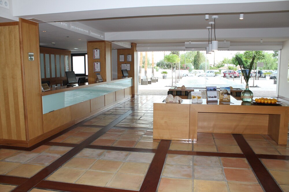 Check-in/Check-out Kiosk