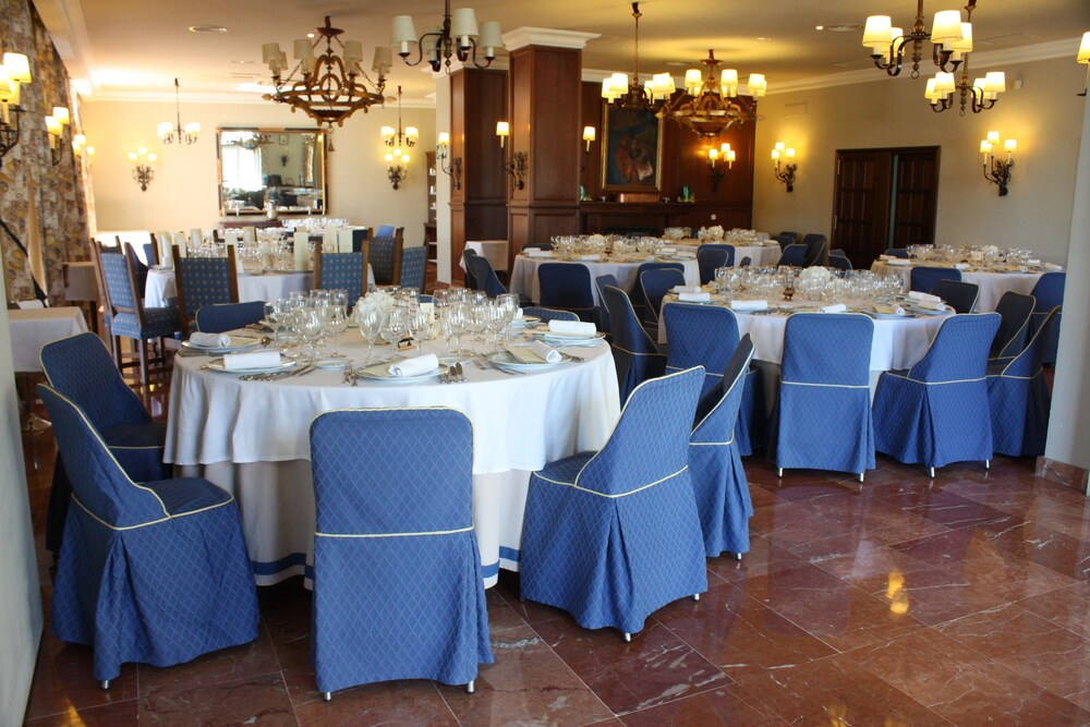 Hotel Lounge
