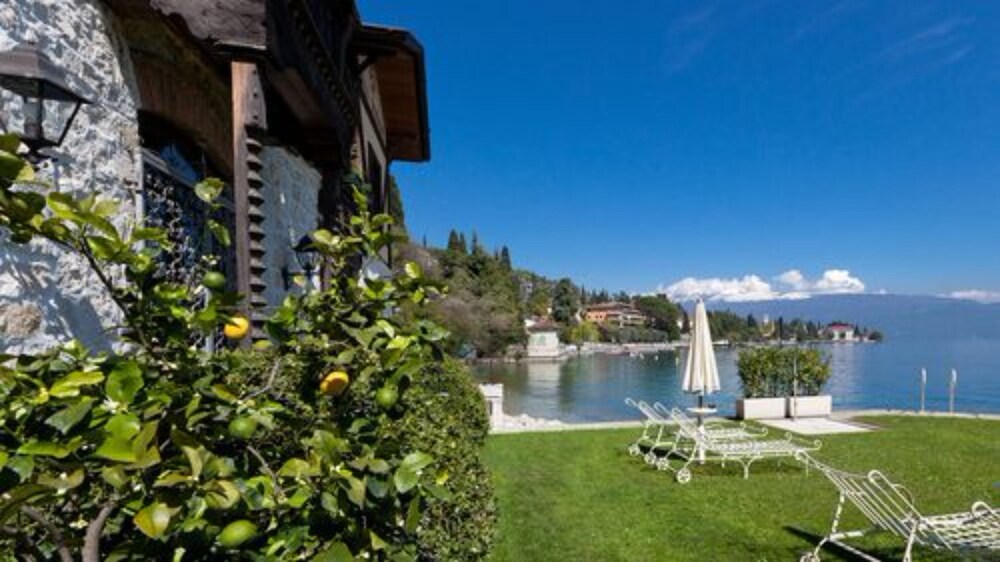Lake View
