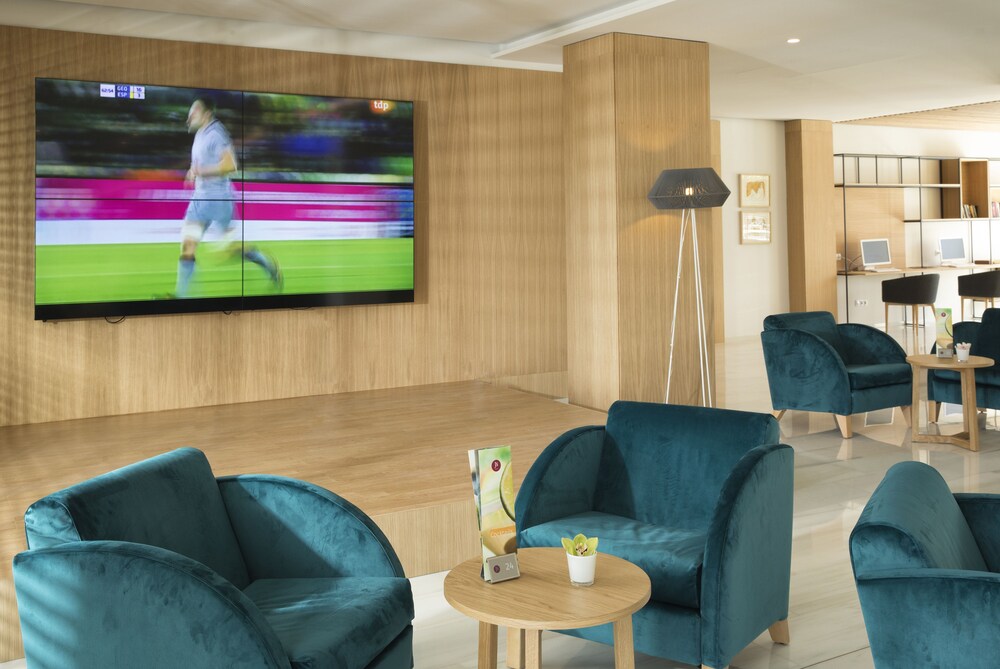 Hotel Lounge