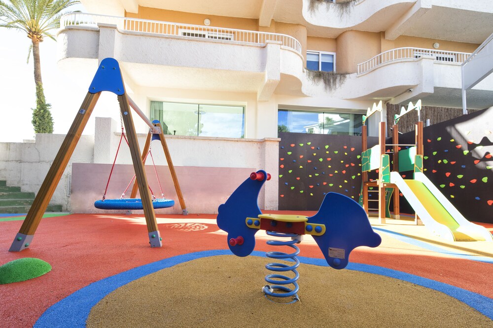 Childrens Play Area - Outdoor