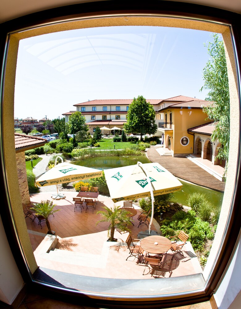 Courtyard View