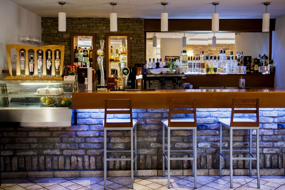 Hotel Lounge