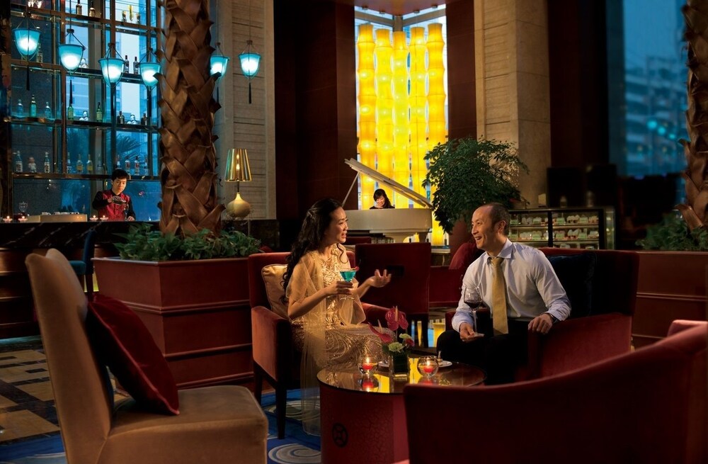 Hotel Lounge