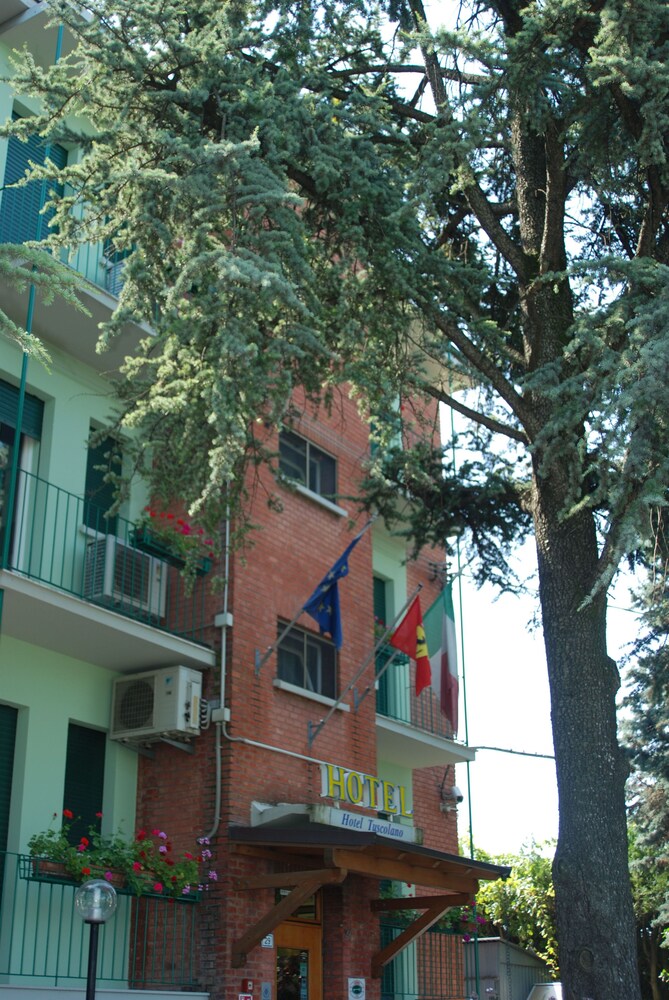 Esterni