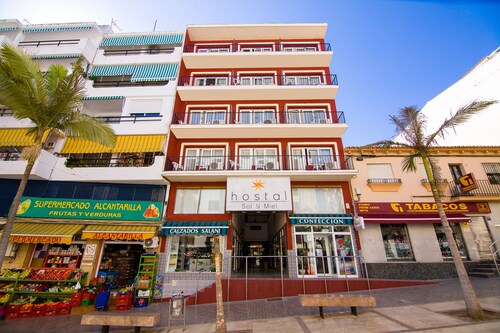 Sol y Miel Hostal