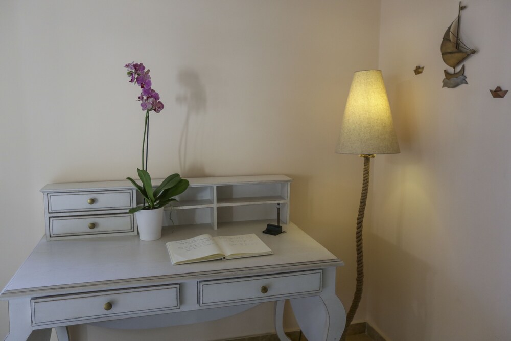 Concierge Desk