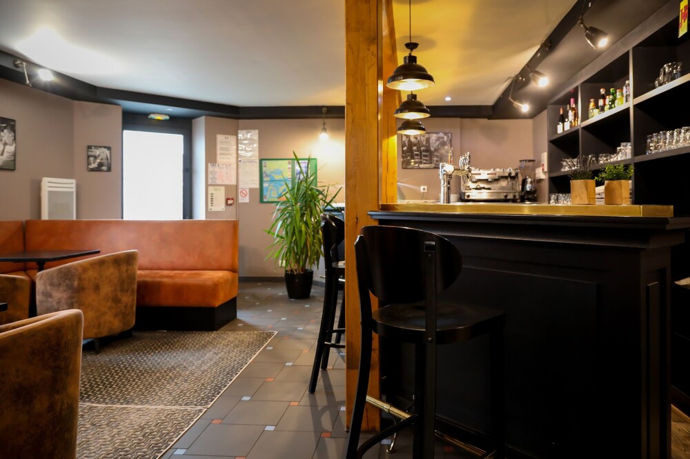 Hotel Bar