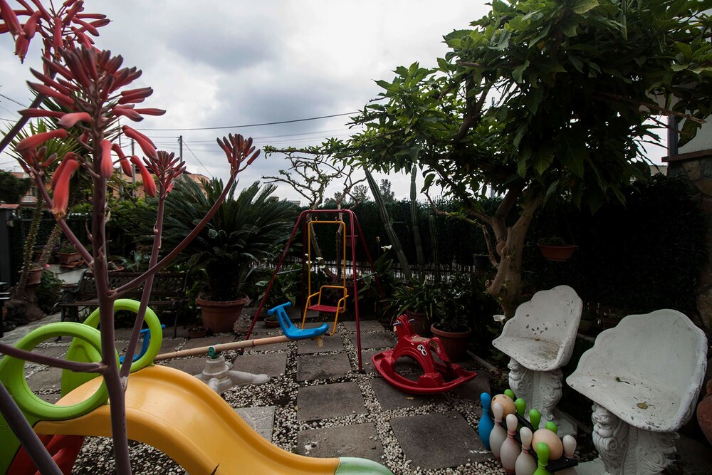 Childrens Play Area - Outdoor