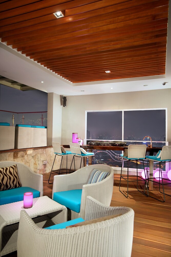 Hotel Lounge