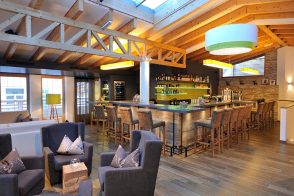 Hotel Bar