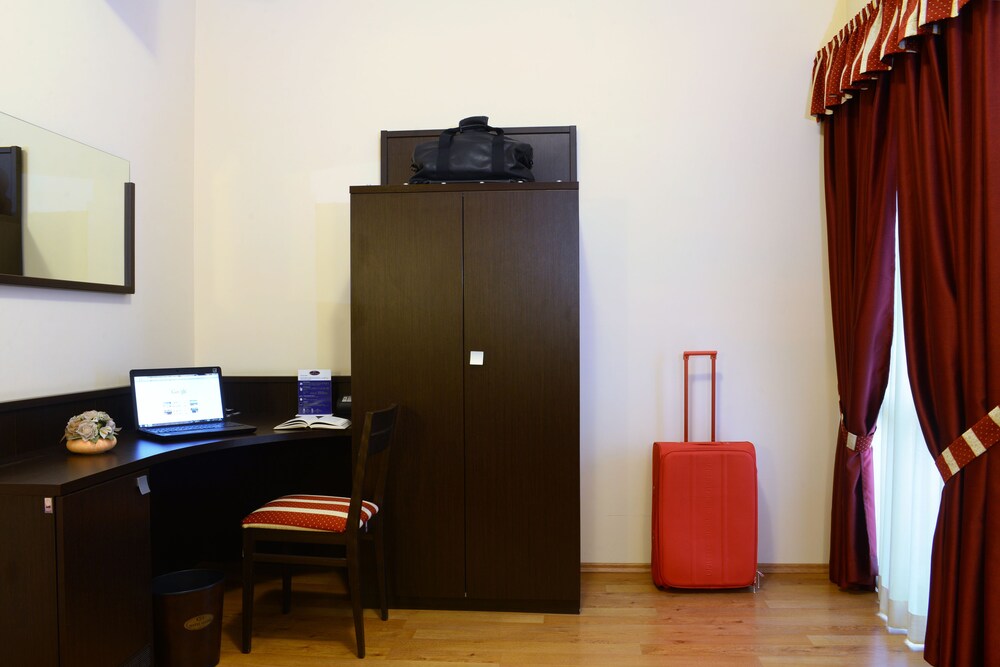 In-Room Business Center