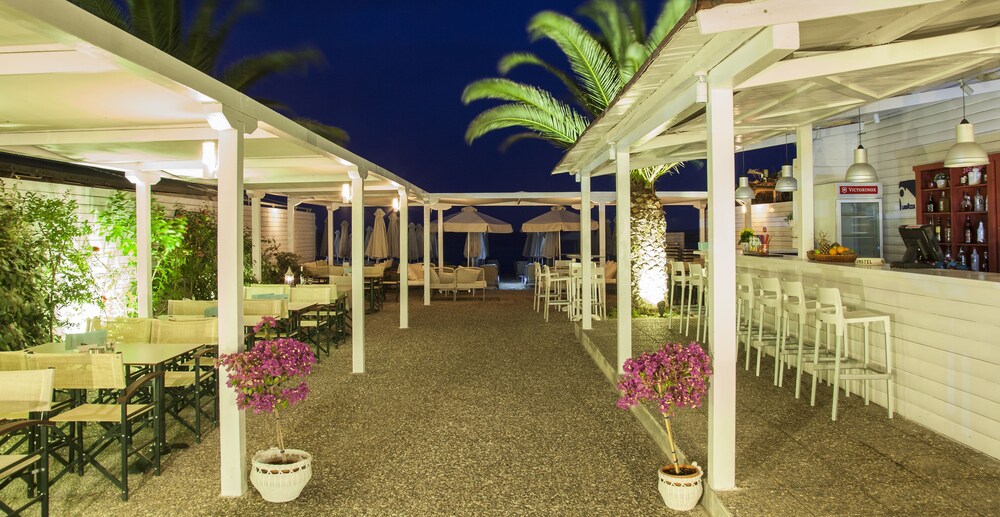 Hotel Lounge
