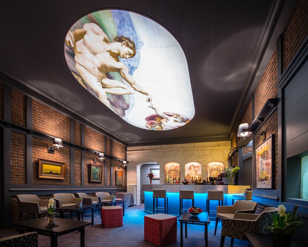 Hotel Bar