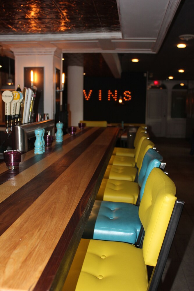 Hotel Bar