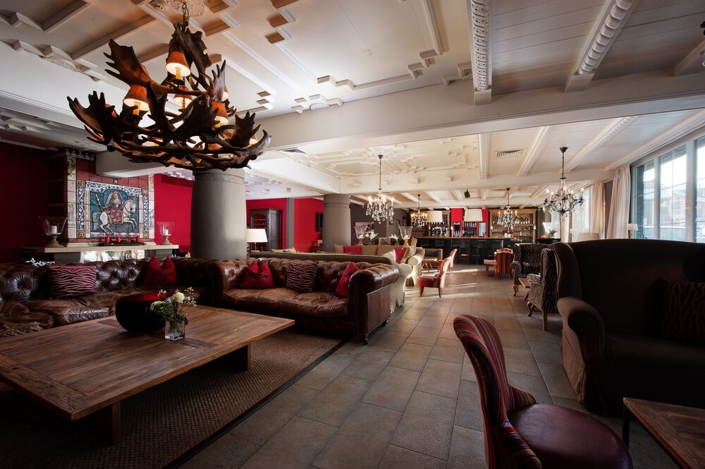 Hotel Lounge